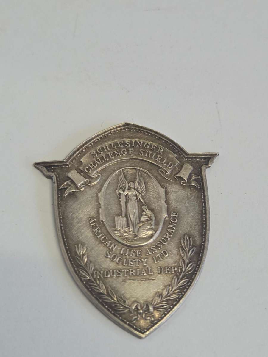 Sterling Silver vintage award - Schlesinger Challenge Shield 1983 - 4cm x 3.5cm