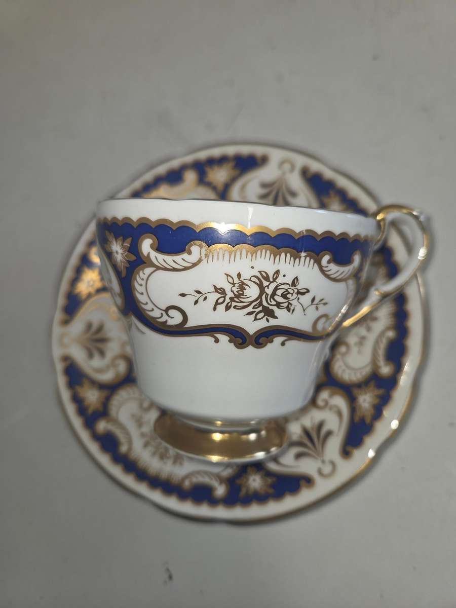 Beautiful Vintage Paragon Venice Duo Fine Bone China - England Perfect condition - Cup and Saucer