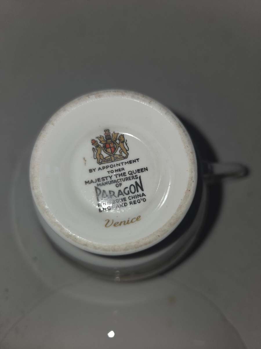 Beautiful Vintage Paragon Venice Duo Fine Bone China - England Perfect condition - Cup and Saucer