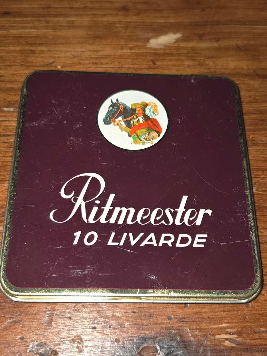 Ritmeester Cigarette tin