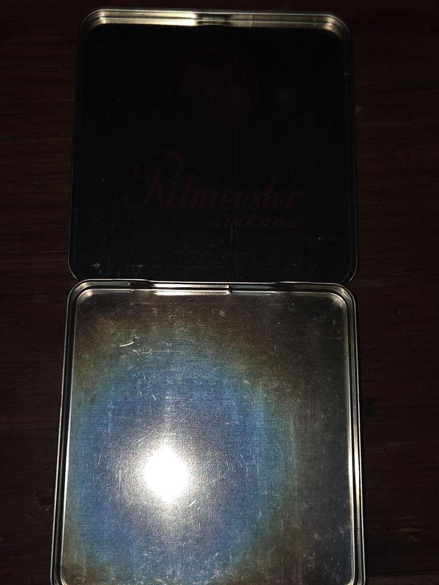 Ritmeester Cigarette tin