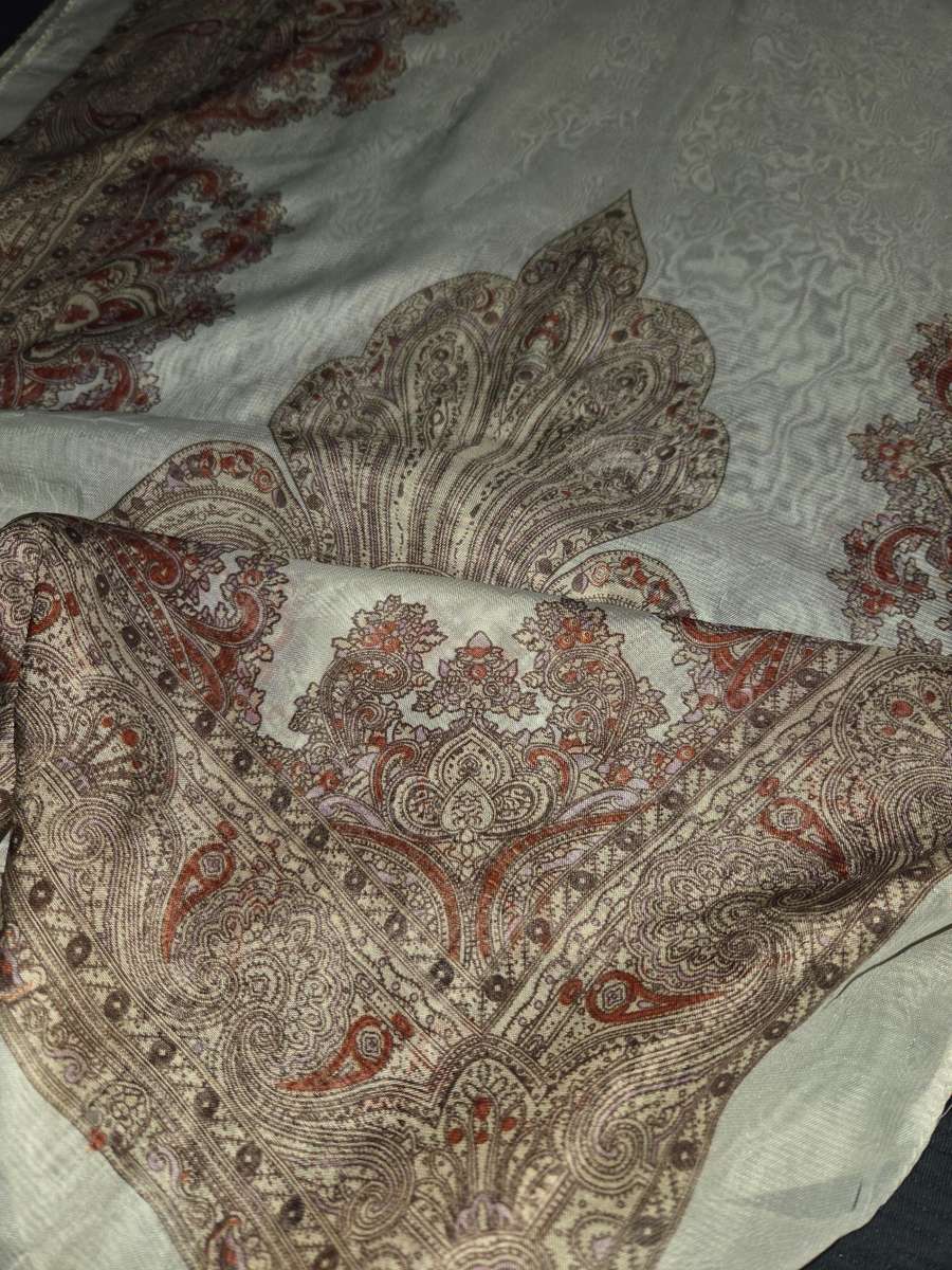 Beautiful Super Soft Scarf