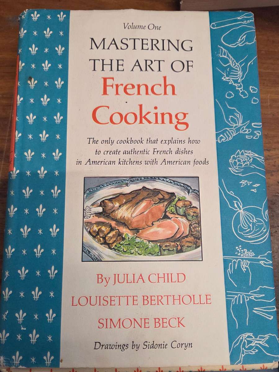 Mastering the Art of French Cooking - Beautiful Large Vintage Book in Great condition
