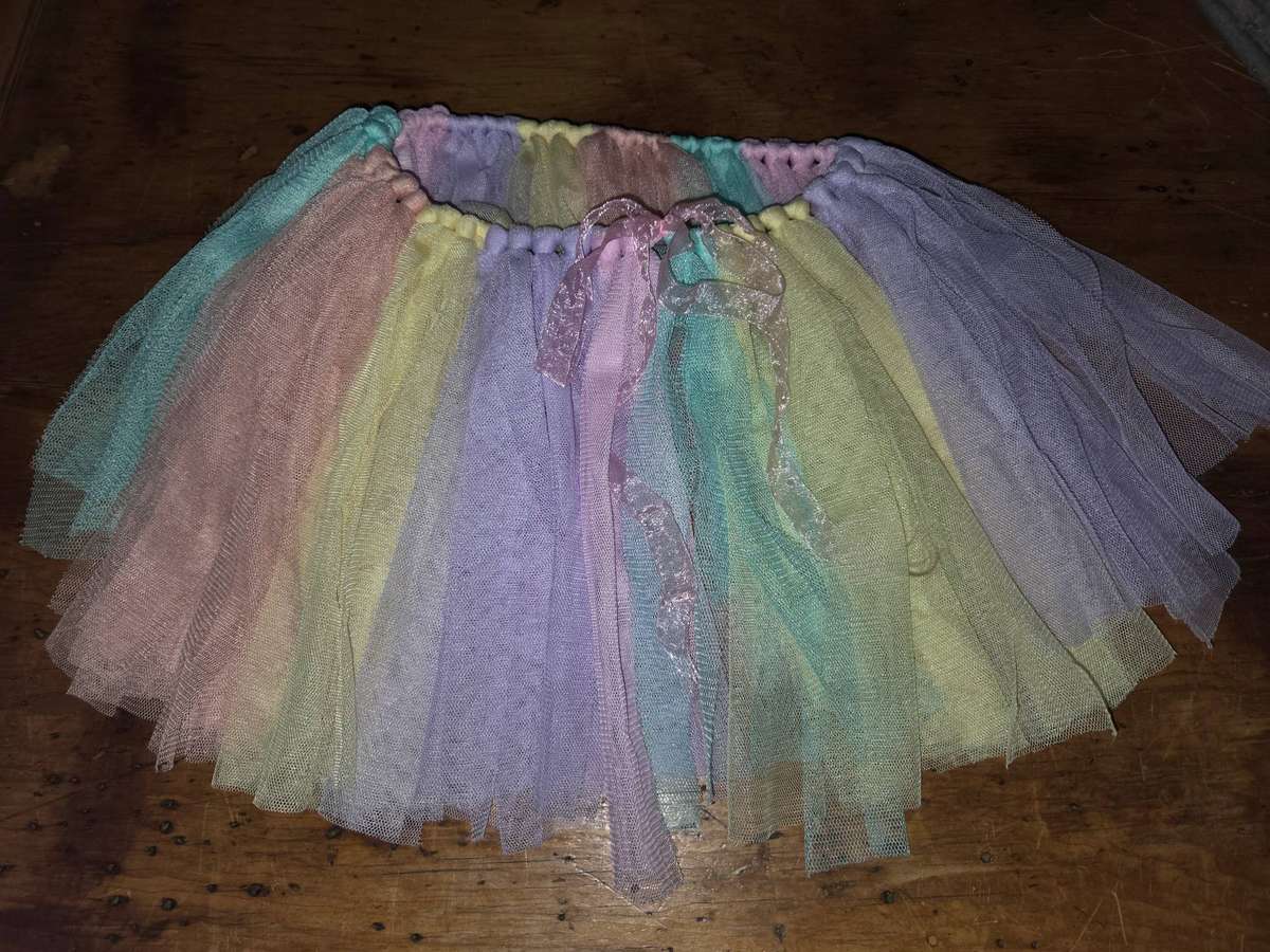 Beautiful colourful tulle skirt - Age 1-3