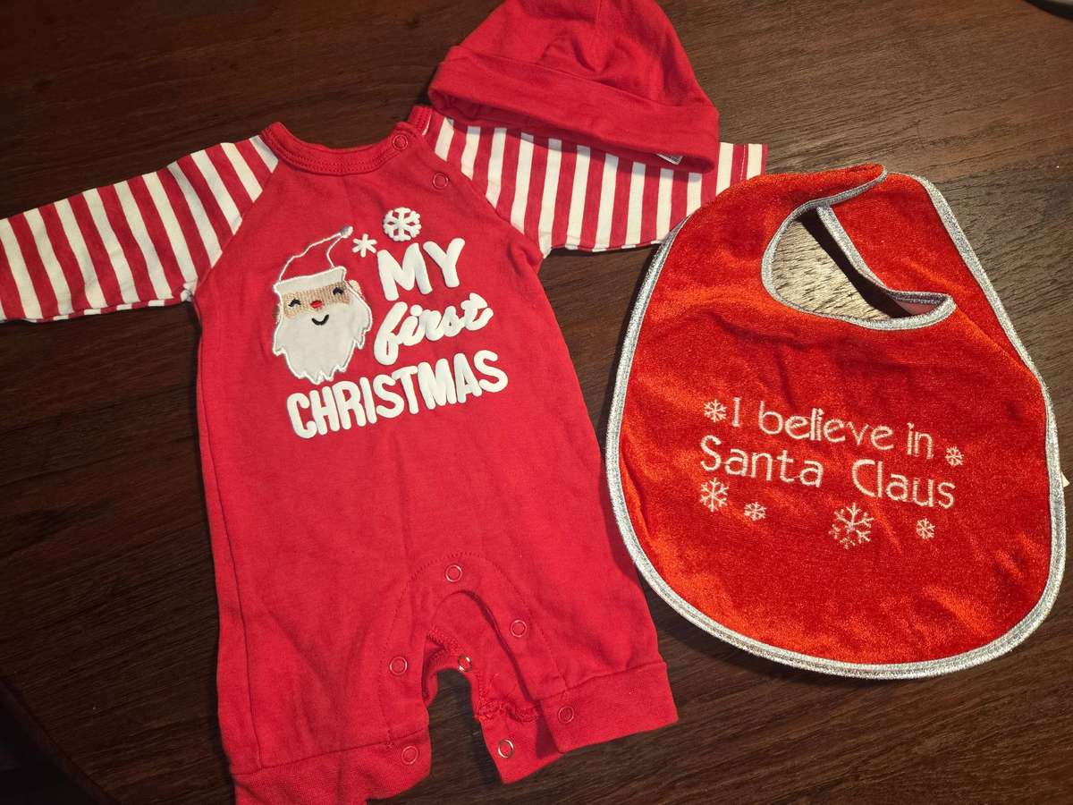 My fist Christmas outfit - newborn