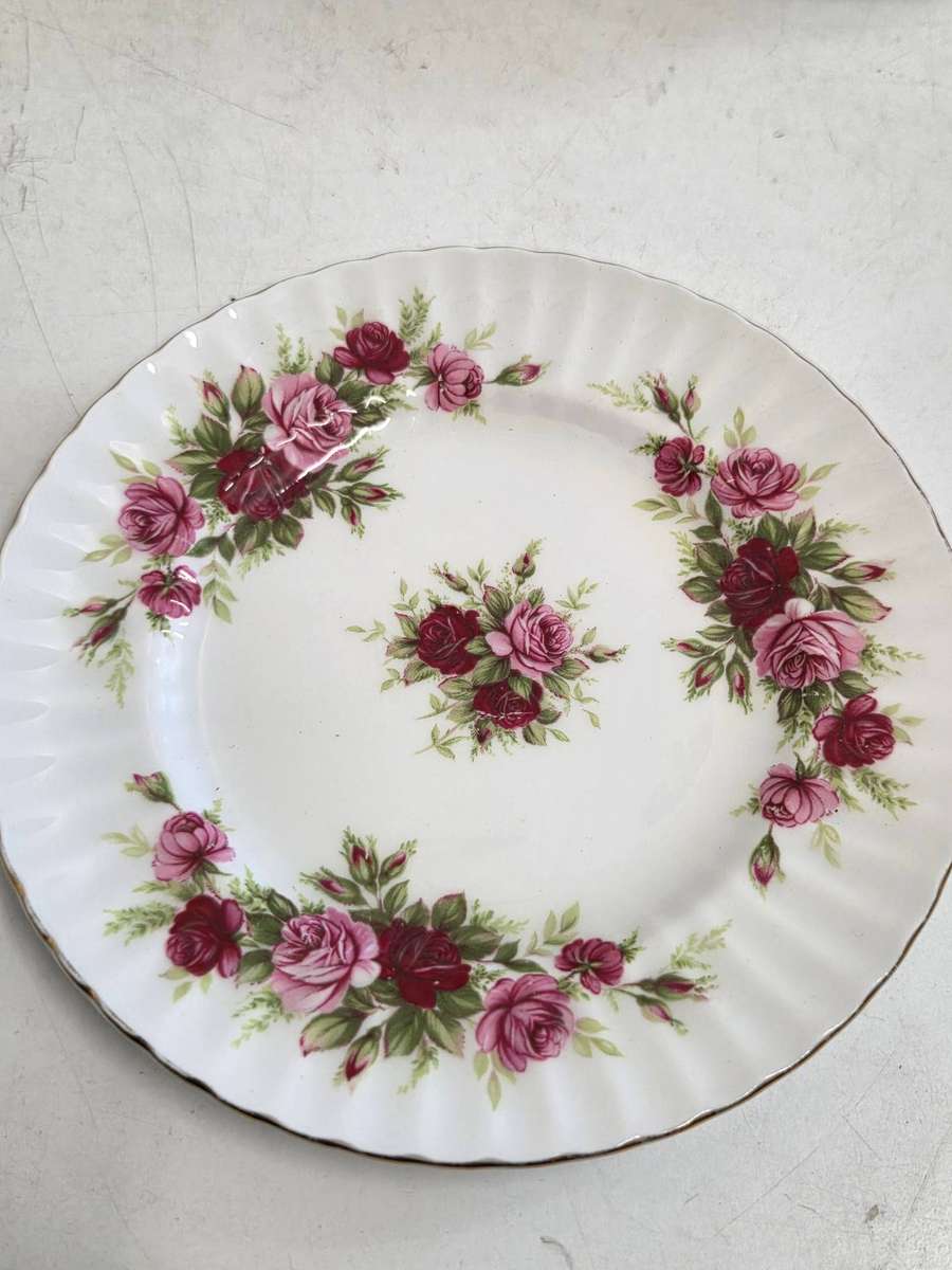 Royal Standard Fine Bone China Cake plate with English rose detail - Made in England