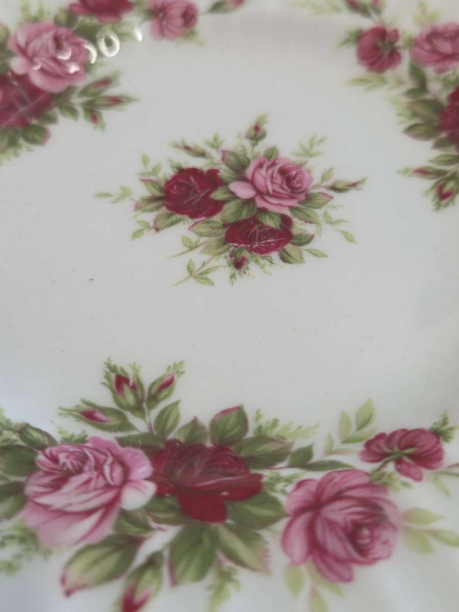 Royal Standard Fine Bone China Cake plate with English rose detail - Made in England