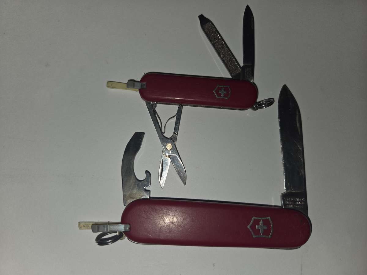 2 x Collectible Victorinox Swiss Made Pocket knives - Multi tool knives