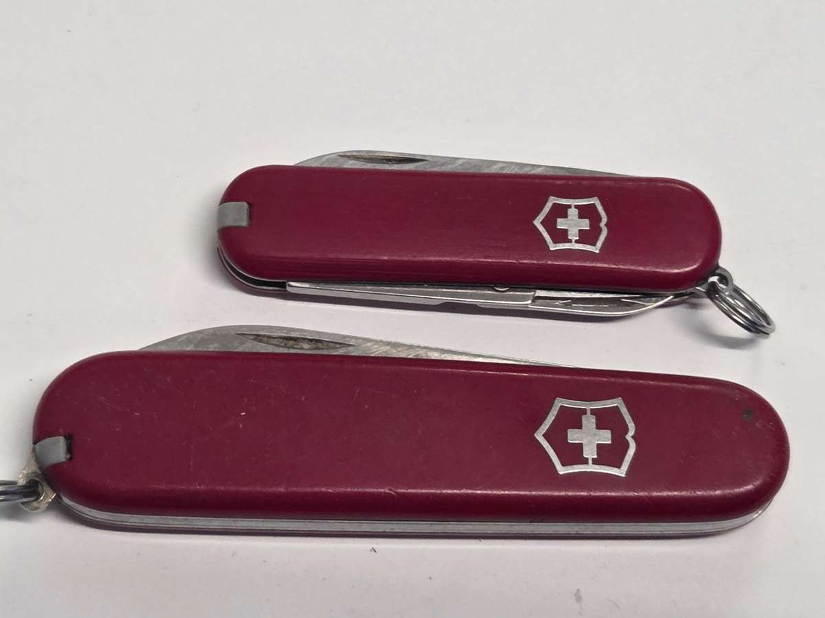 2 x Collectible Victorinox Swiss Made Pocket knives - Multi tool knives