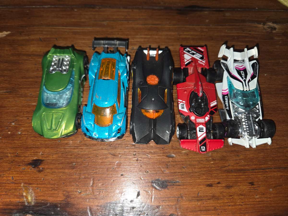 5 x Hotwheel cars / Hotwheels