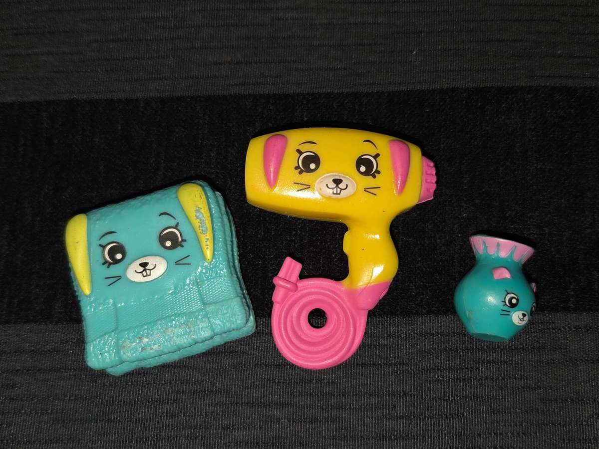 3 x Shopkins figurines