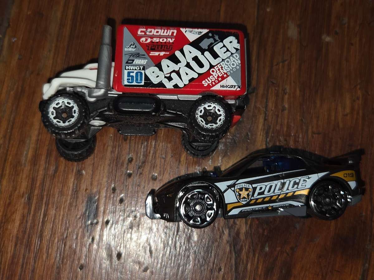 2 x Toy Cars - Metal