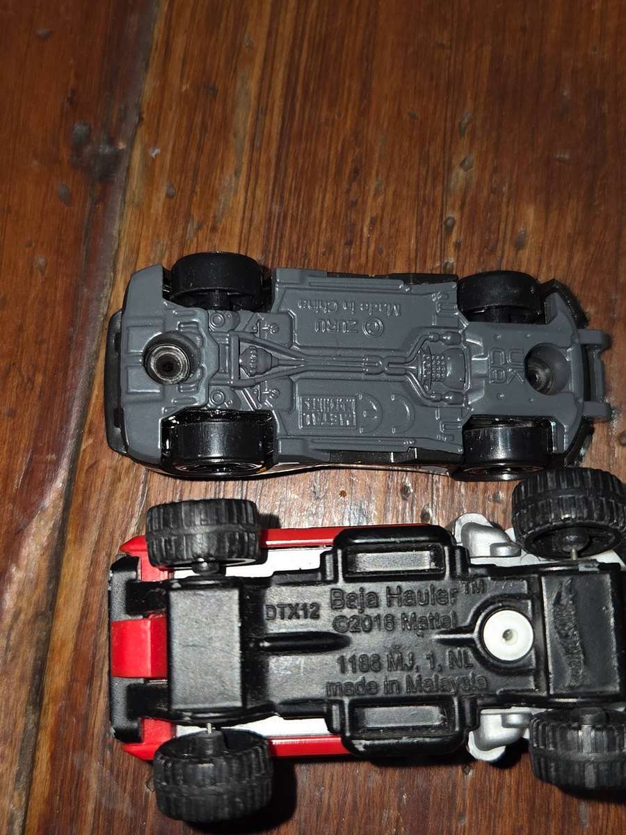 2 x Toy Cars - Metal