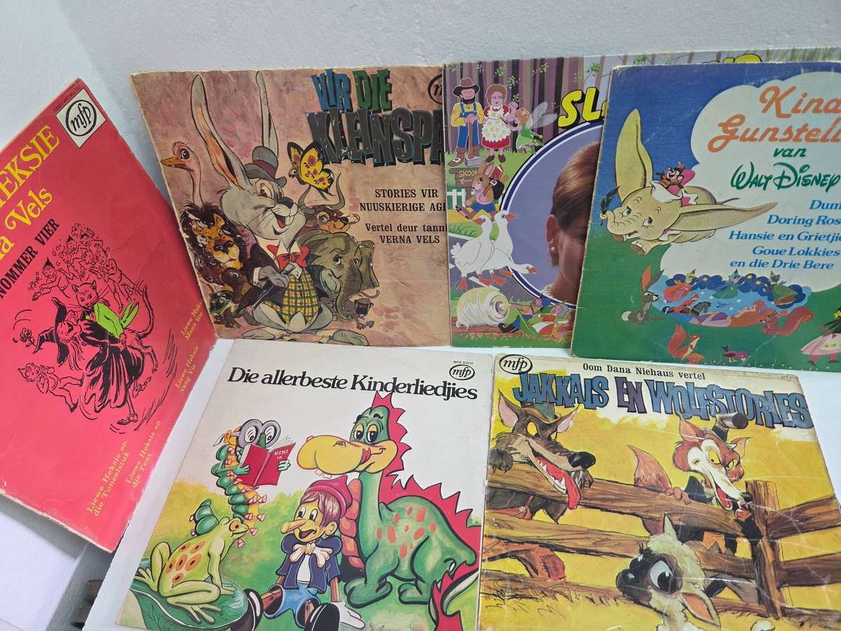 6 x Vintage Children LP's incl, Liewe Heksie, Jakkals en Wolfstories, Vir die Kleinspan, etc.