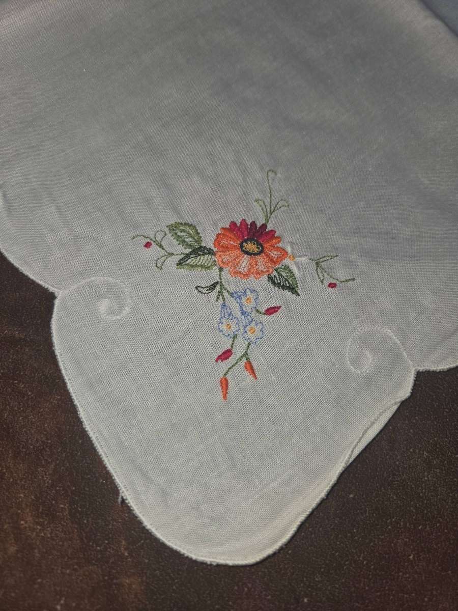 Beautiful Vintage Embroidered Tablecloth with floral detail Size 85cm x 85cm