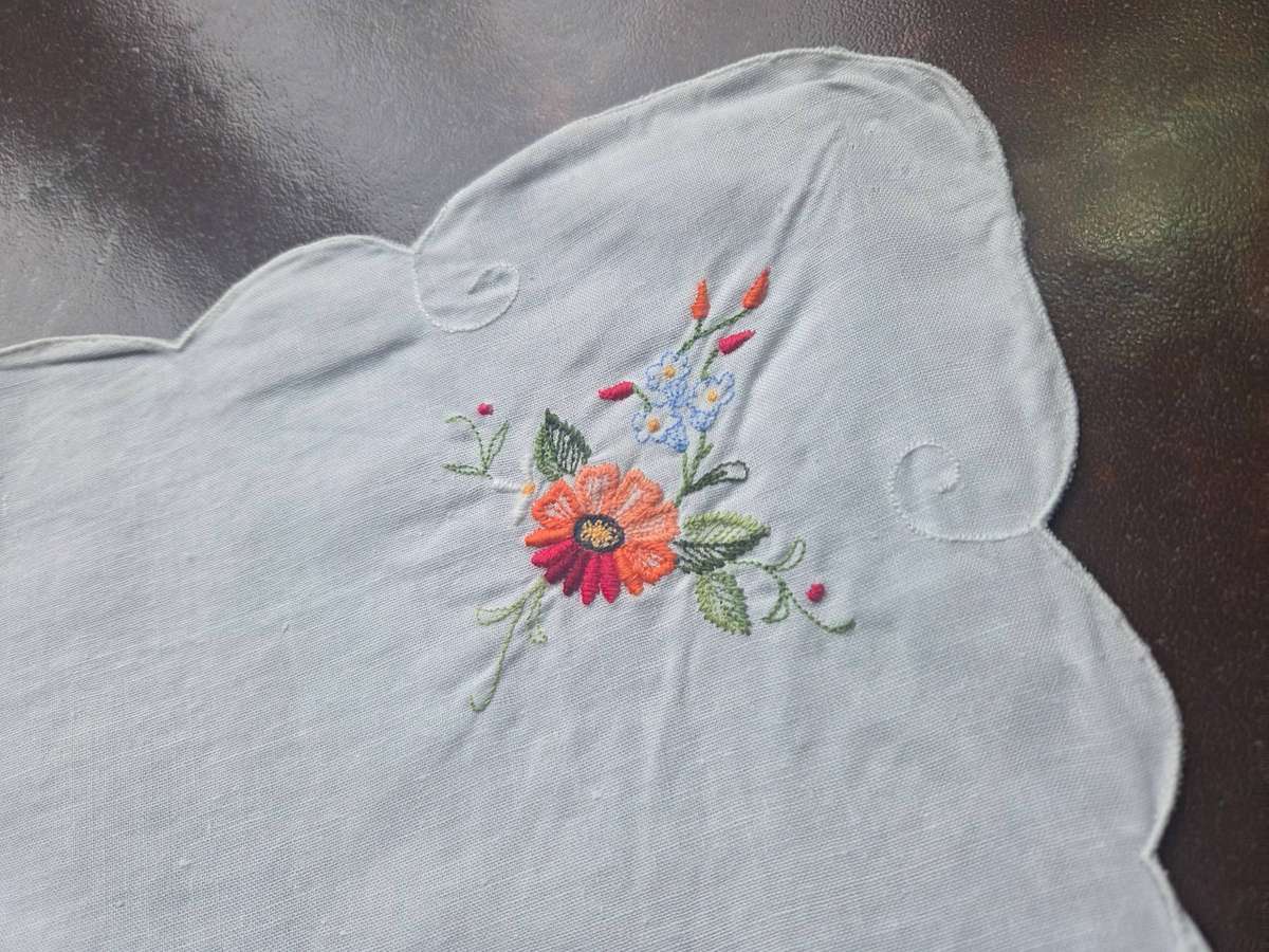 Beautiful Vintage Embroidered Tablecloth with floral detail Size 85cm x 85cm