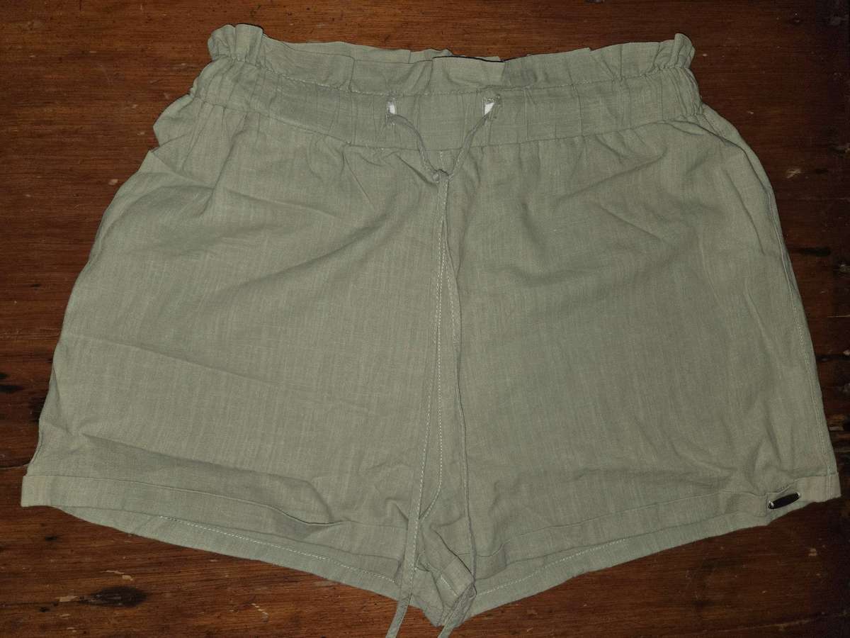 Refinery shorts - Size 8