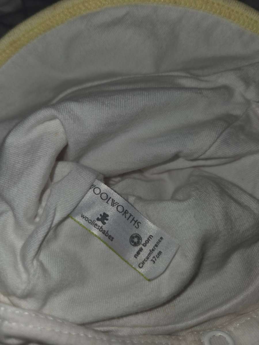 6 x Baby Boy Clothes - New Born up to 3 months