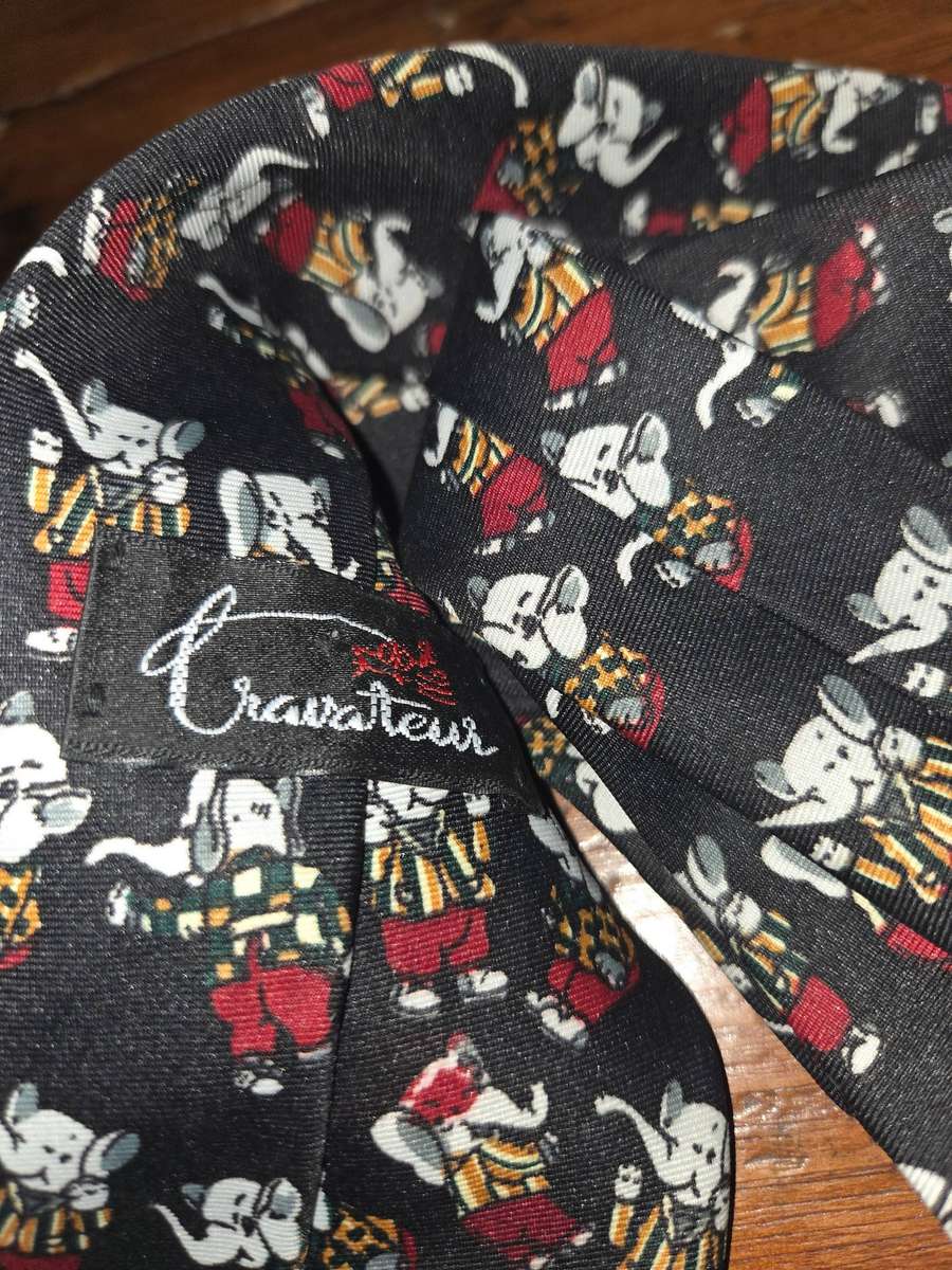 Cravateur Tie with Elephant detail