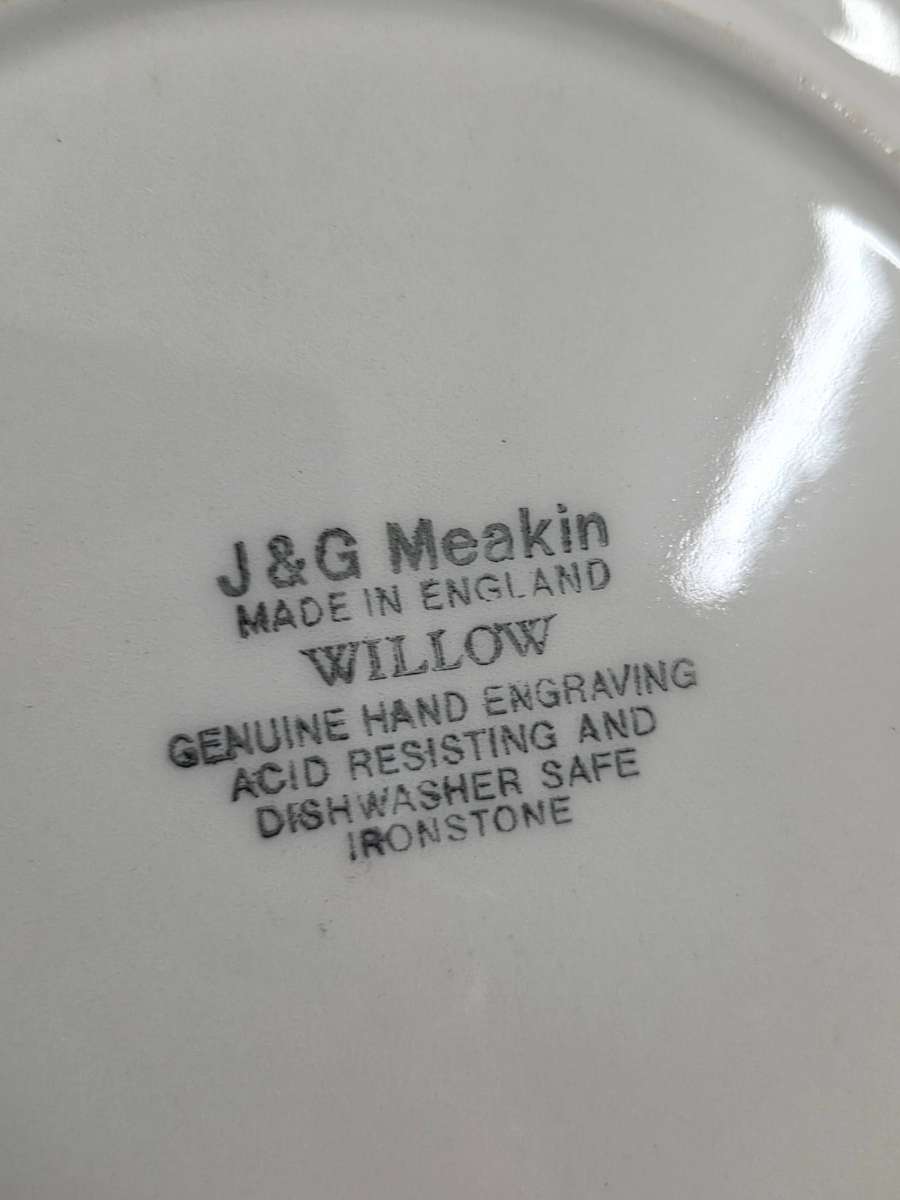 Large Vintage J&G Meakin Willow plate - Made in England Blue and white Diameter - 25cm