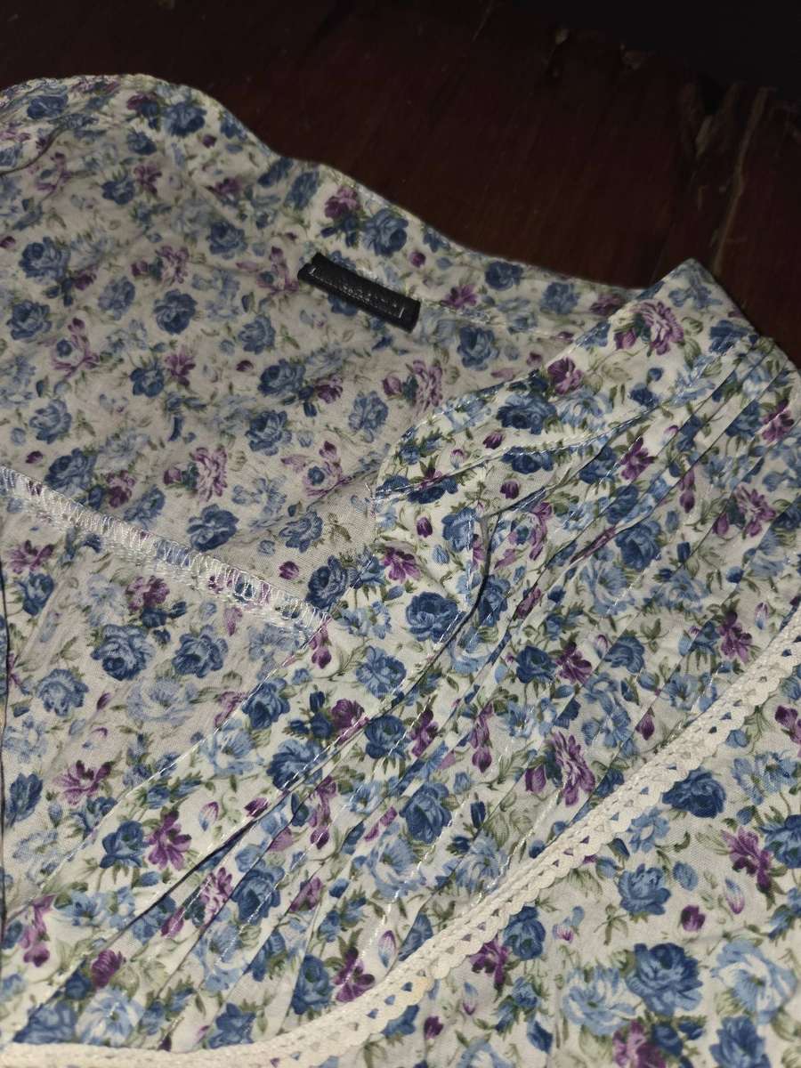 Beautiful Floral Shirt - Miladys - Size 20 - 100% Cotton