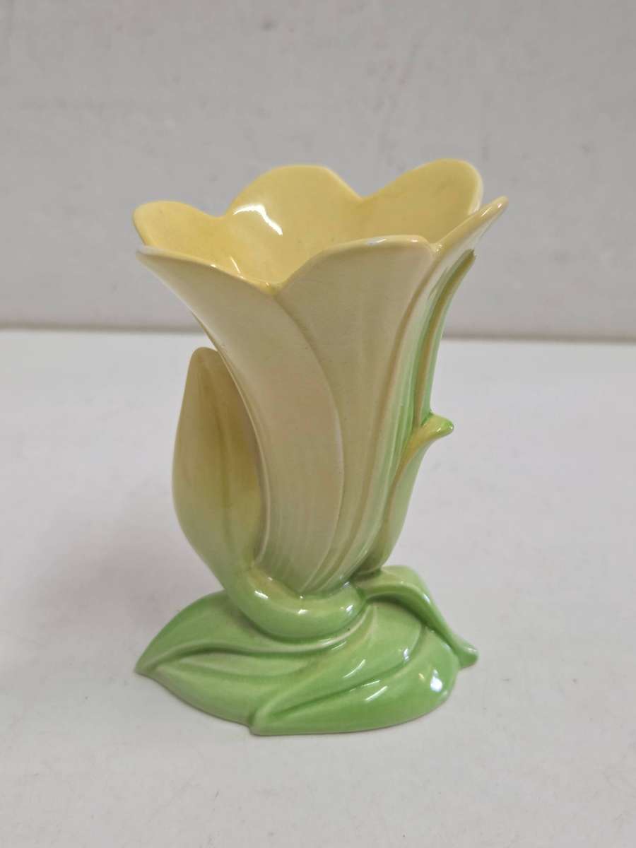 Vintage Carltonware Small Vase - Small chip on the one side - See pictures