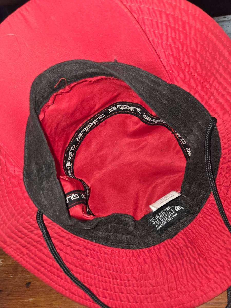 Quiksilver red sun hat