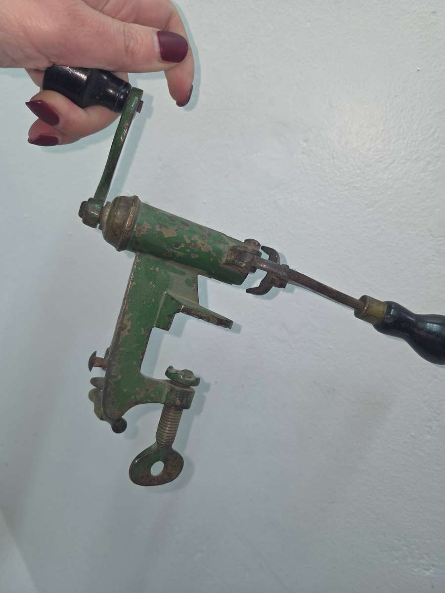 Antique shotgun shell reloader - Rare Find - Steel and Brass Shotgun reloader