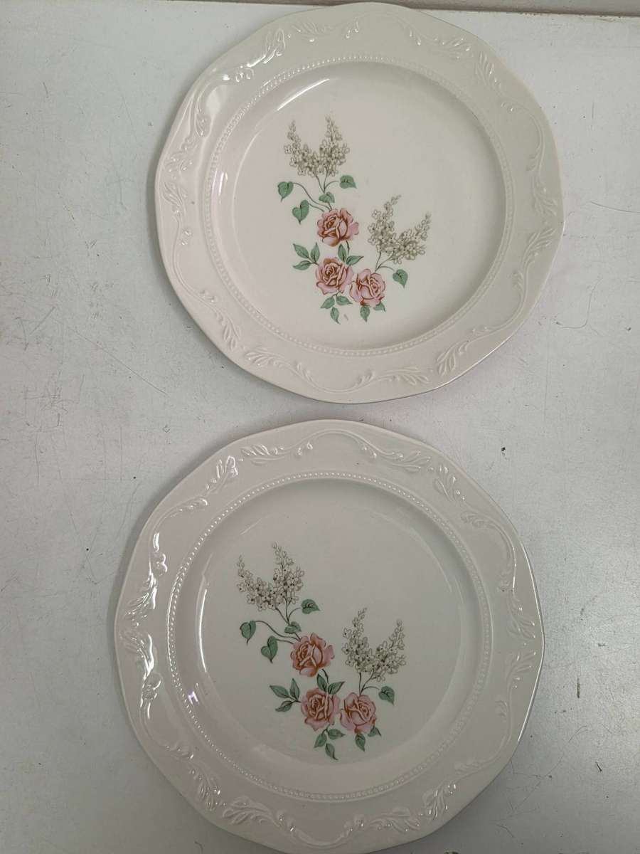 2 x La Rochelle Fine China Cantata Side plates with rose detail Diameter - 19.5cm