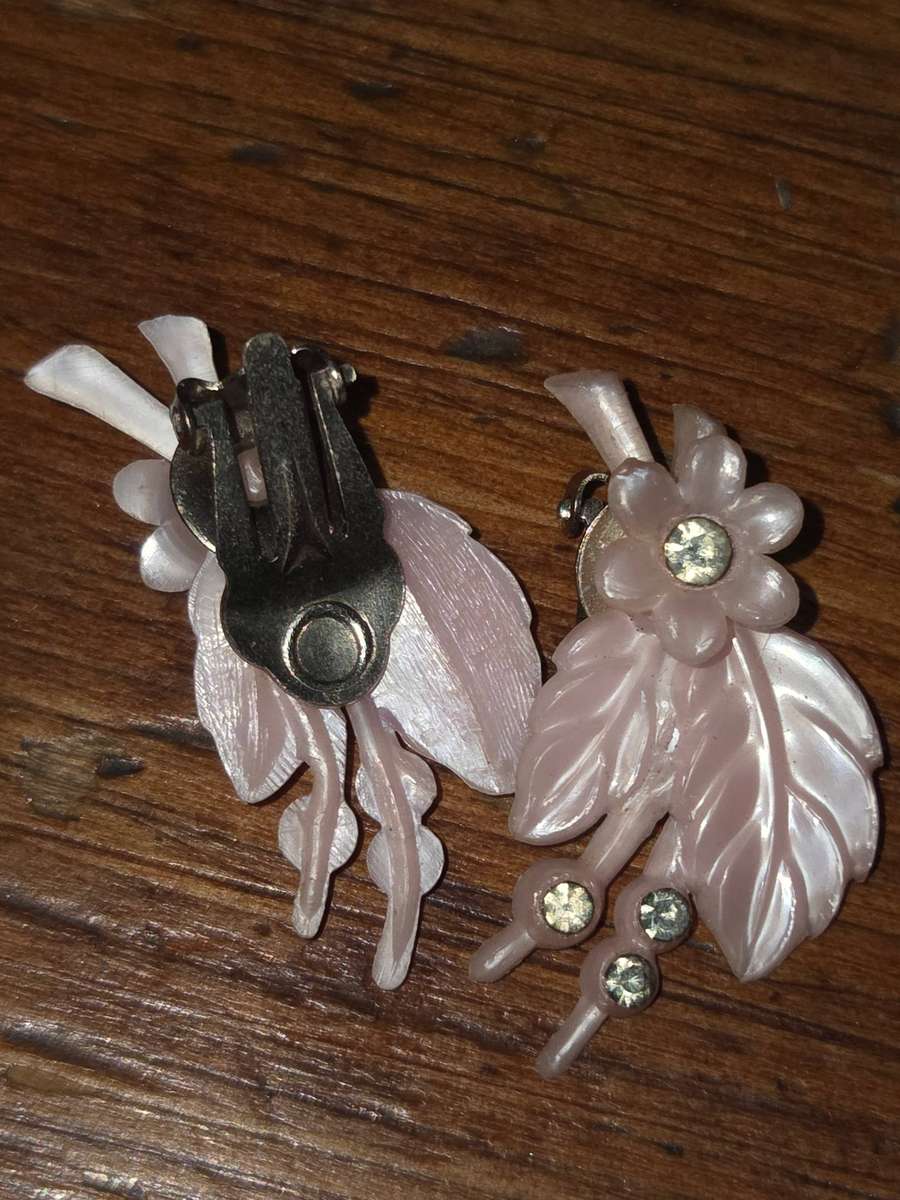 Vintage Dainty Pink Earrings