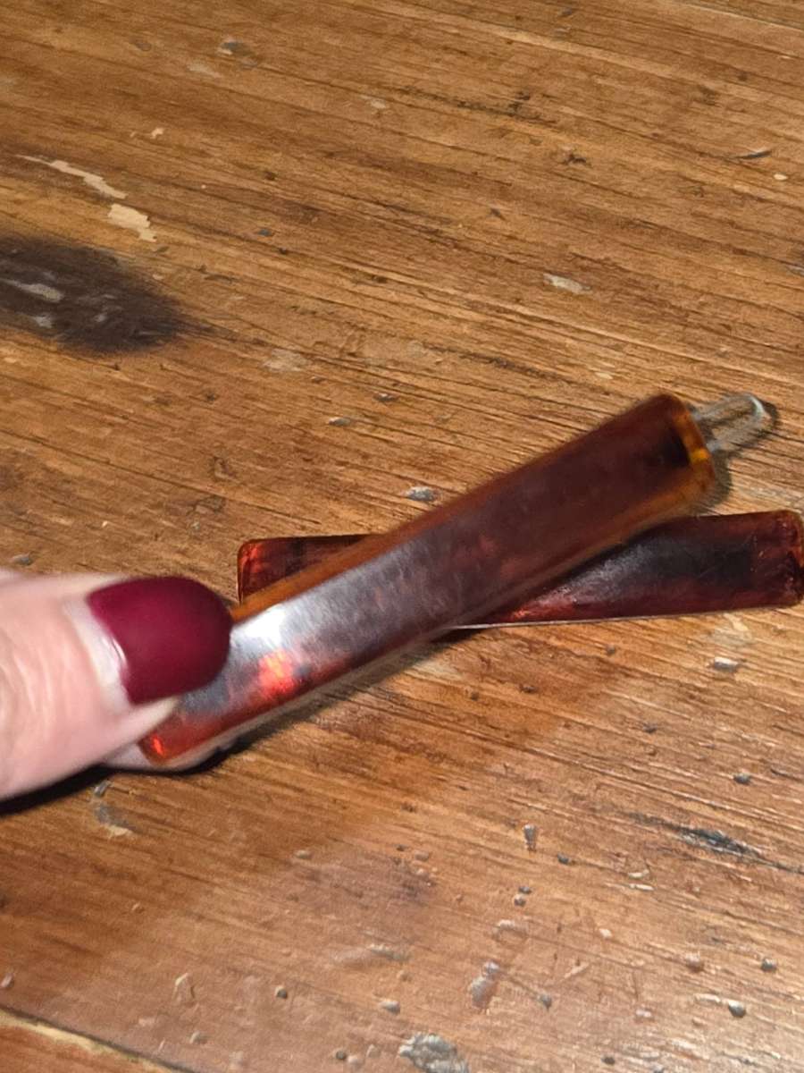 2 x Vintage Hairclips