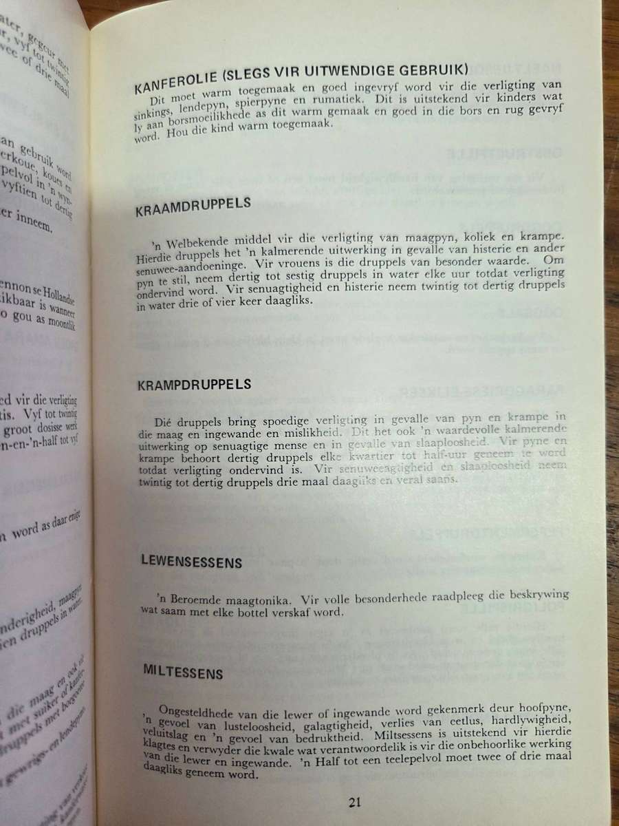 Lennon Hollandse Medisyne Handboek - Huismiddels - Bilingual