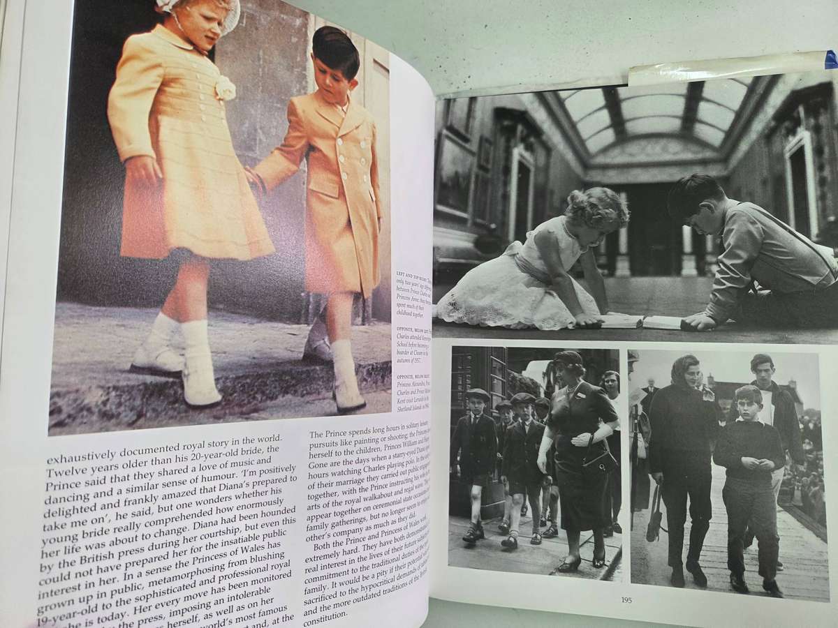 The Royal Family Album - Helen Digby