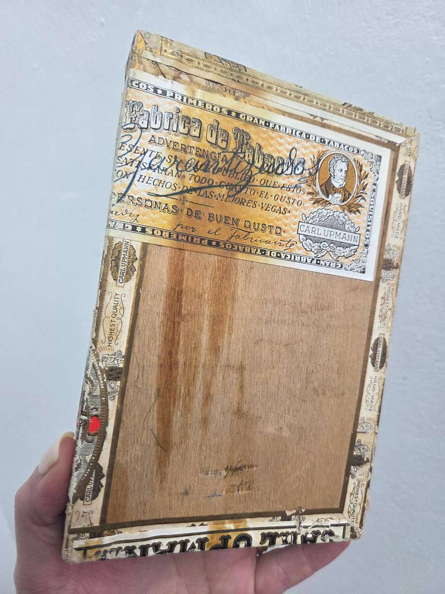 Vintage Wooden cigar box - Charl Upmann