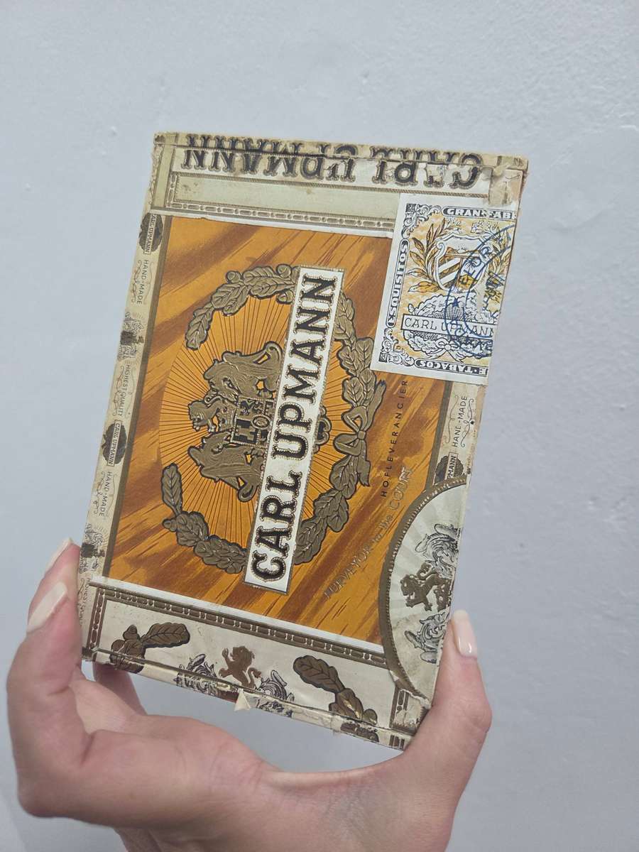 Vintage Wooden cigar box - Charl Upmann