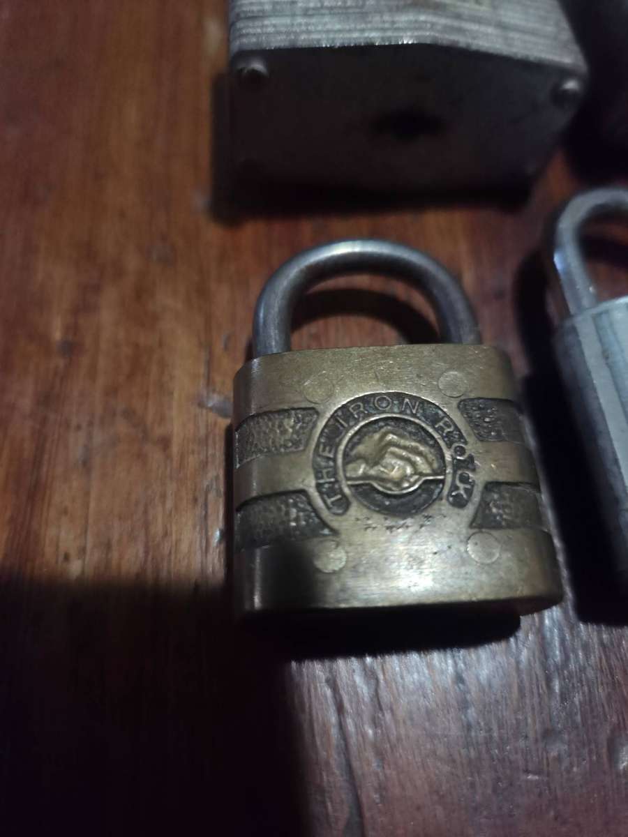 5 x Vintage Locks - No Keys
