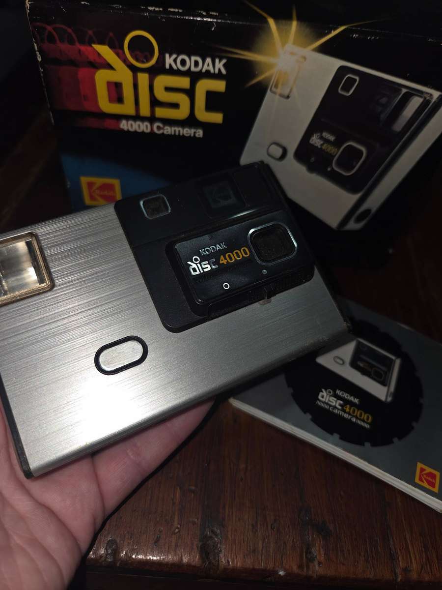 Vintage Kodak Disc 4000 Camera - Not tested - In Original Box - Looks to be in good condition