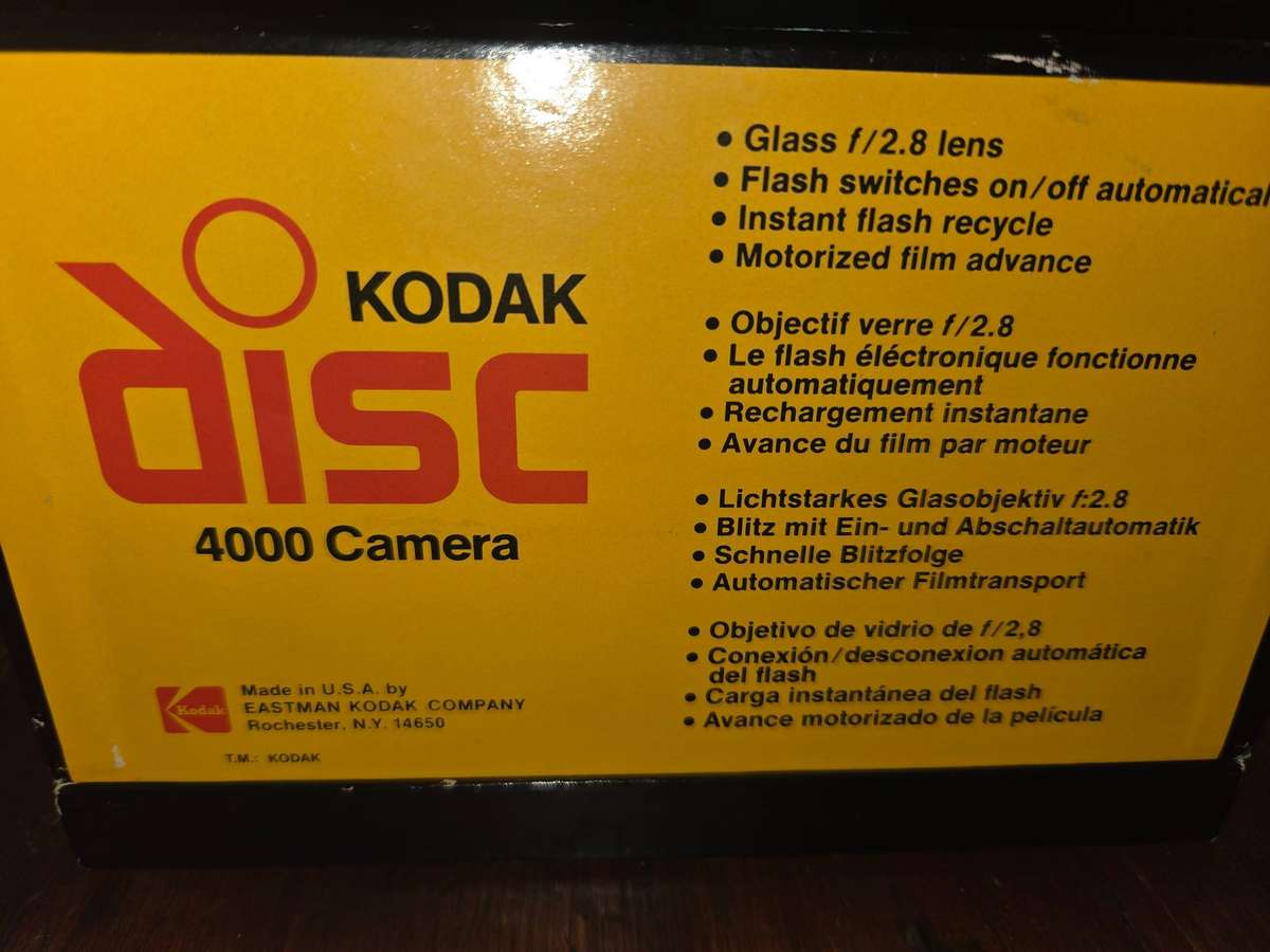 Vintage Kodak Disc 4000 Camera - Not tested - In Original Box - Looks to be in good condition