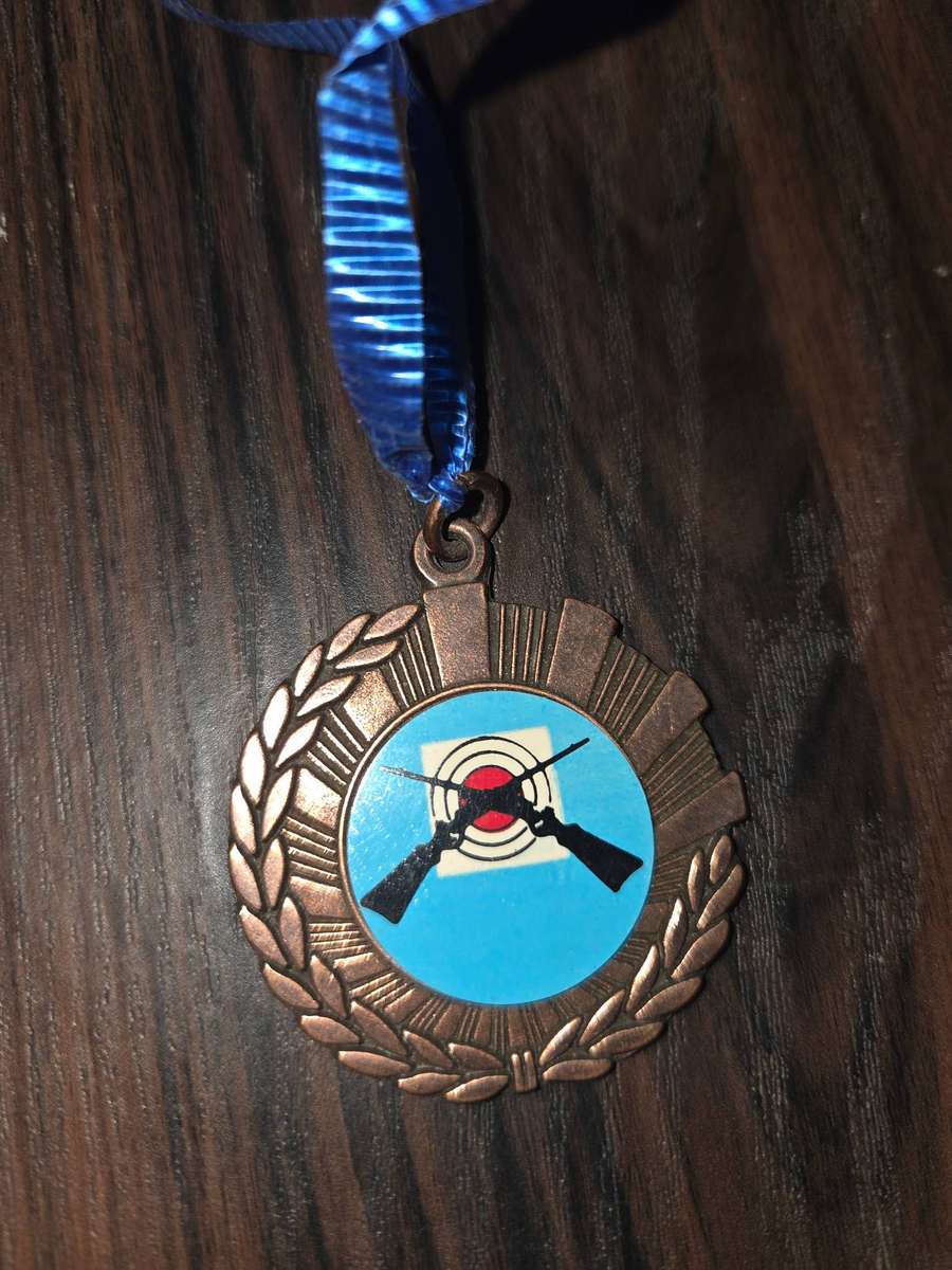 Shooting medal