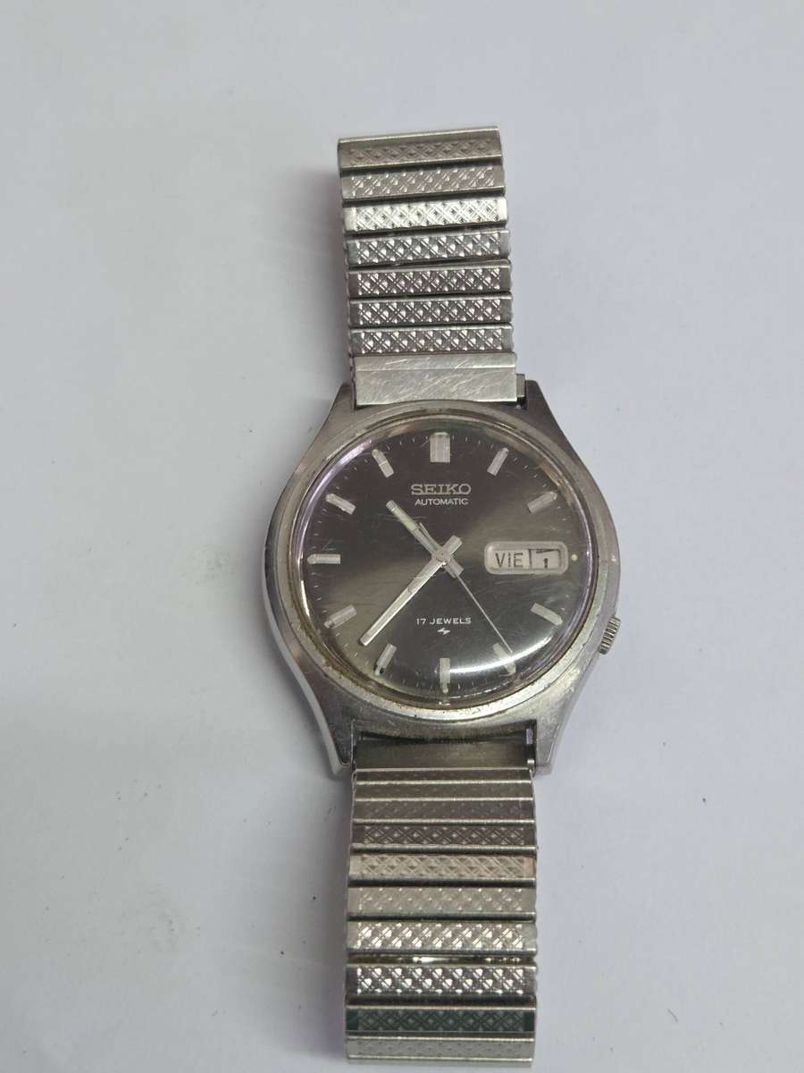Vintage Seiko Automatic Watch - 17 Jewels