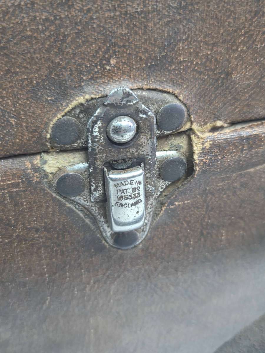 Vintage Concertina box - Made in England - Size - 20cm x 20cm x 18cm