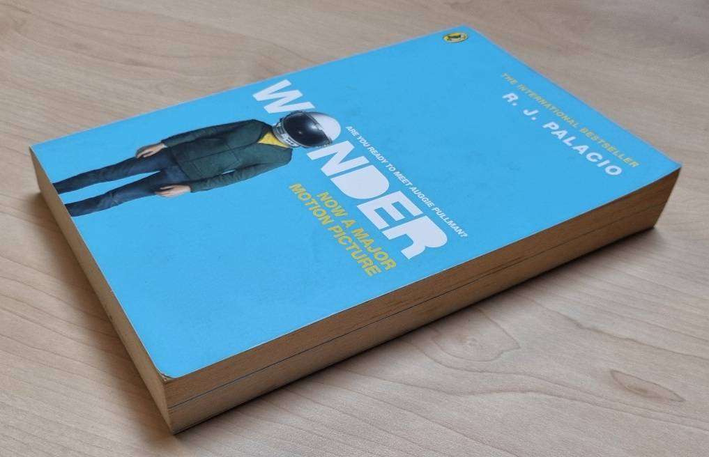 FICTION BOOK: R.J.Palacio - WONDER