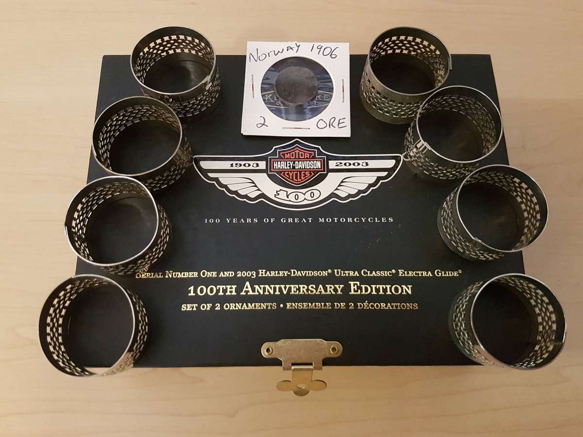 Harley Davidson Gift Box + 8 x Napkin Rings + 1906 Norway 2 Ore Coin