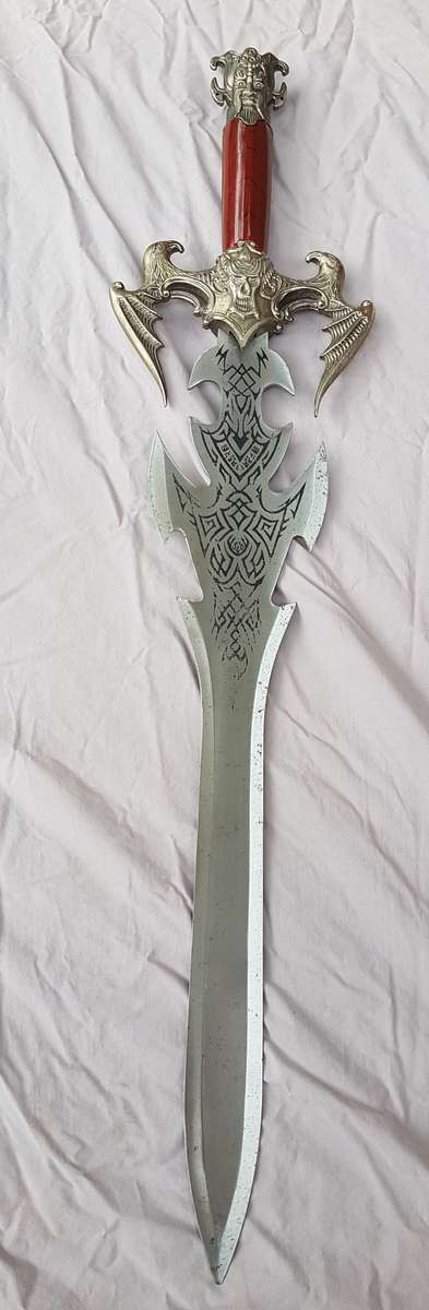 Lot of Fantasy Swords (Longest 69 cm)