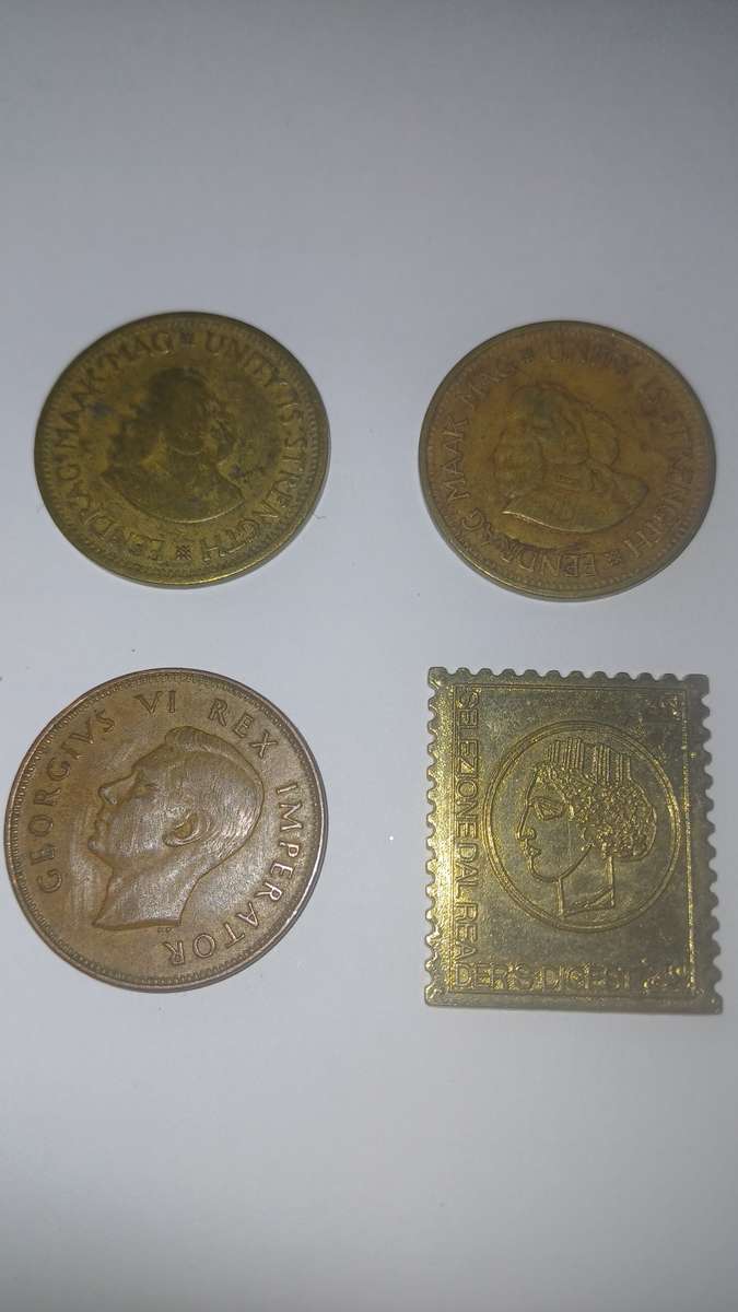 Sterling Silver 1894 Queen Victoria Royal Family Medallion Pendant (Very Rare) And other items