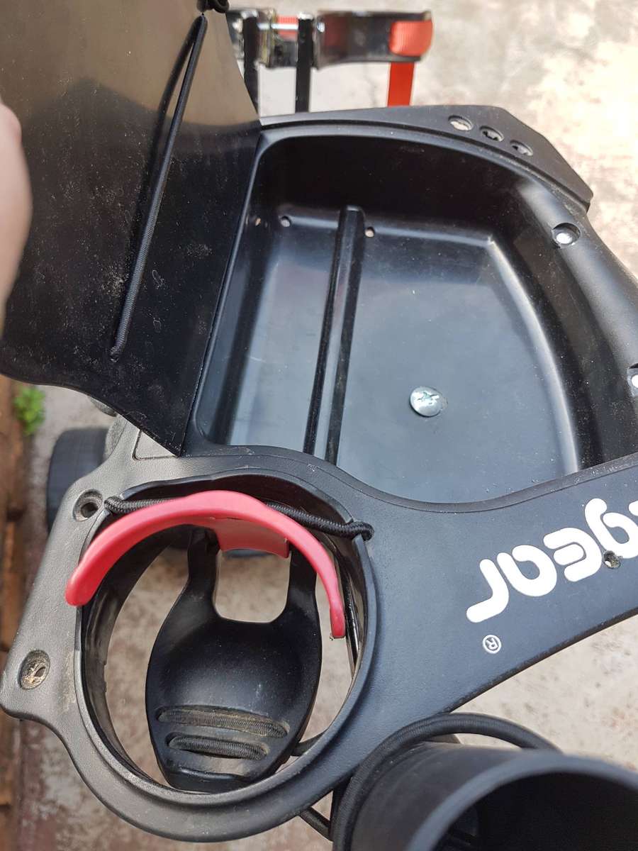 Electric Golf Trolley + 2 x Deep Cycle Batteries + Charger + Cables (Collection / Book Own Courier)