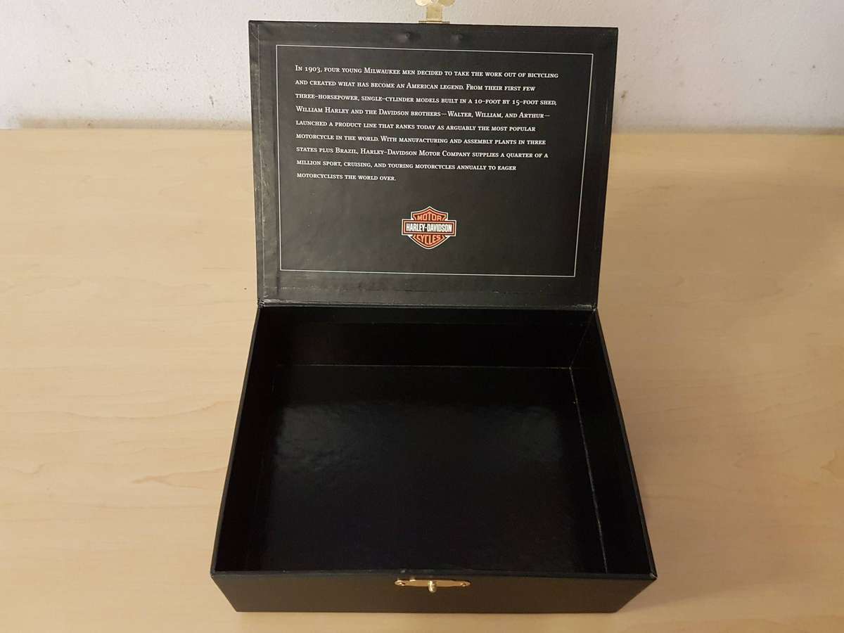 Harley Davidson Gift Box + 8 x Napkin Rings + 1906 Norway 2 Ore Coin