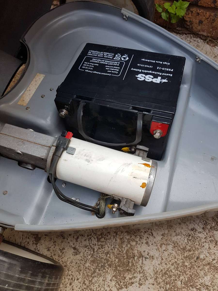 Electric Golf Trolley + 2 x Deep Cycle Batteries + Charger + Cables (Collection / Book Own Courier)