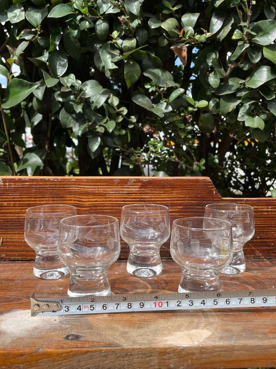 5x Crown Corning Regis Liqueur Shot Glasses