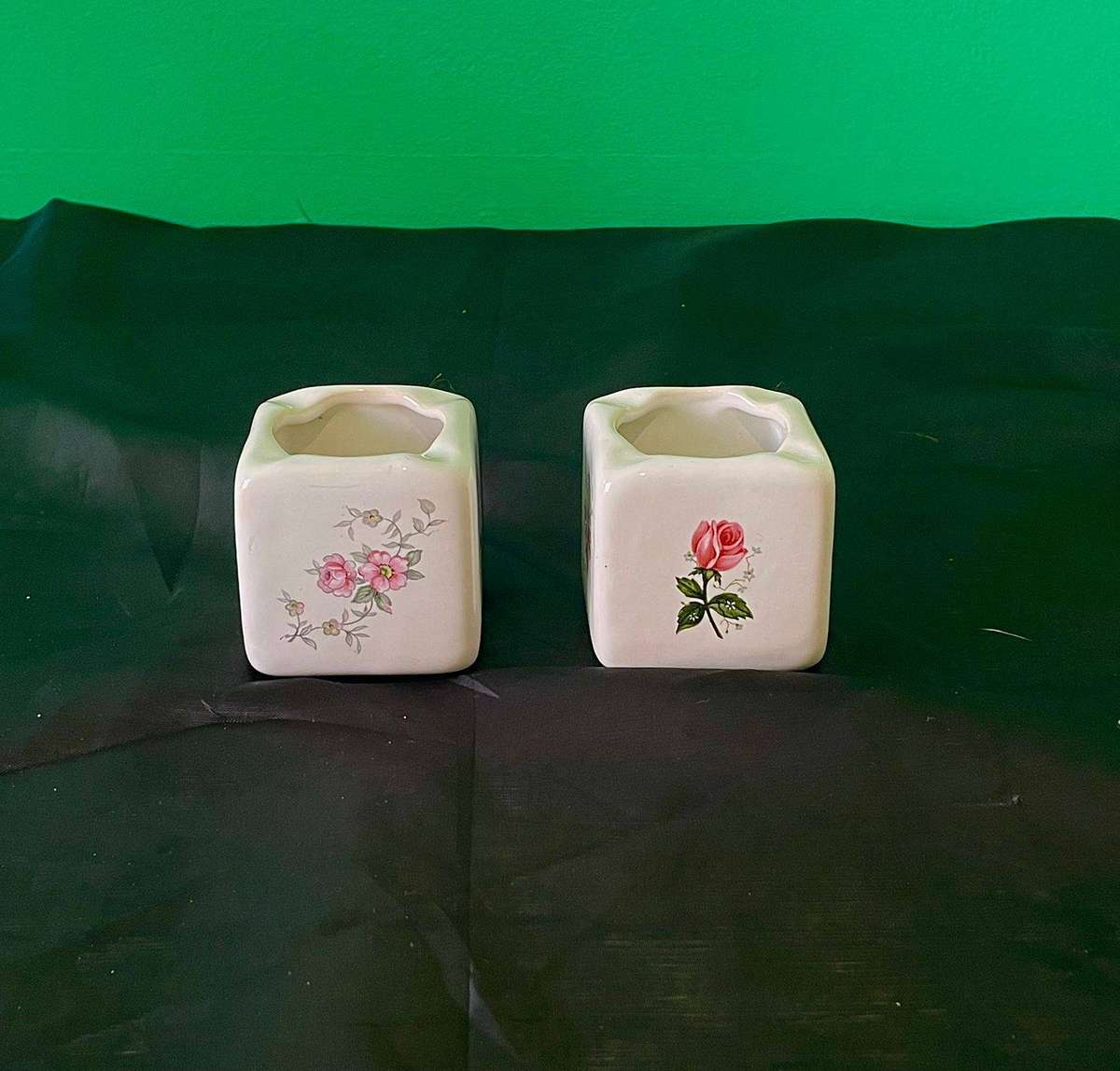 2x Vintage Willsgrove Ware Pottery Ceramic Pots